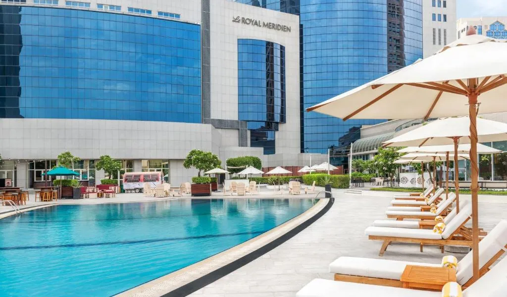 مقارنة متكاملة بين فنادق "بورتو السخنة" لقضاء الإجازات والعطلات