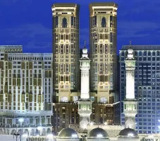 واجهة الفندق من الشارع