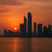 Abu Dhabi Skyline at Sunset – أفق أبو ظبي لحظة الغروب
