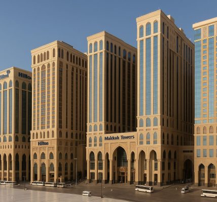 لماذا تبحث العائلات عن "فنادق قريبة مني" في مكة؟