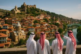 مدينة تبليسي التاريخية مع زوار عرب