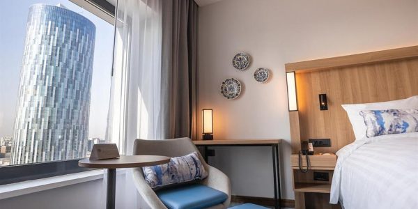 لماذا أصبحت الفنادق تركز على المساحات المشتركة؟