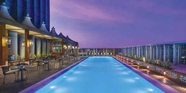 مقارنة بين الفنادق التقليدية والفنادق الحديثة في “جدة”