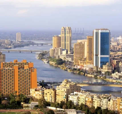 كيف تختار فندقًا مناسبًا لميزانية محدودة في “القاهرة”؟