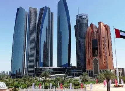 تأثير الموقع الجغرافي على تكلفة الإقامة في “أبوظبي”