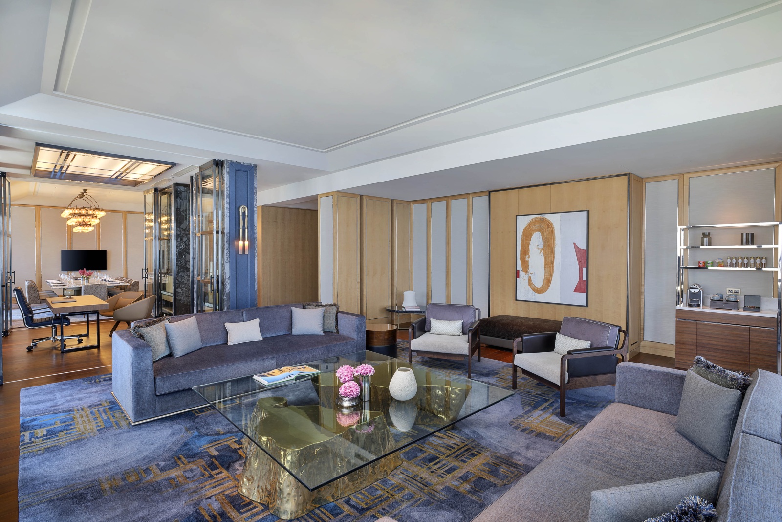 تجربة الإقامة قرب المطاعم الشهيرة في “جدة”