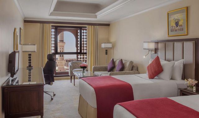 تجربة السكن الفندقي بجوار “المسجد النبوي” 