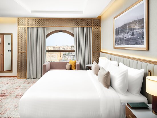 كيف تؤثر سمعة الفندق الإلكترونية على قرار الحجز في “السعودية”؟