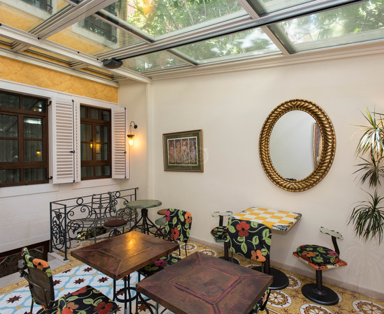 الإقامة في الفنادق الصغيرة مقابل السلاسل الكبرى في “إسطنبول”