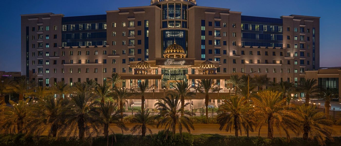 كيف تؤثر مدة الإقامة على سعر الفندق في “الرياض”؟