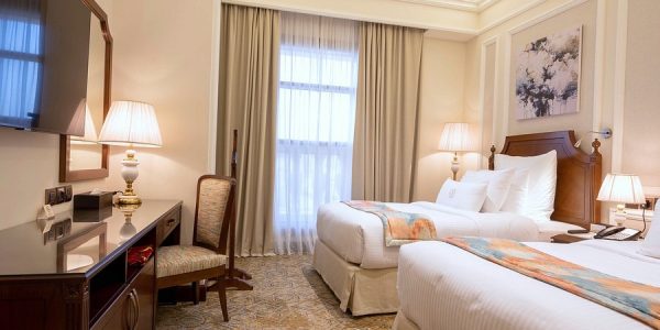 كيف تؤثر مساحة الغرفة على راحة الإقامة في "جدة"؟