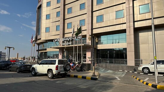 الإقامة الفندقية قرب مناطق التسوق الكبرى في “الرياض”