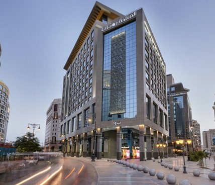 حجز فنادق قريبة من "المسجد النبوي" للمشاة