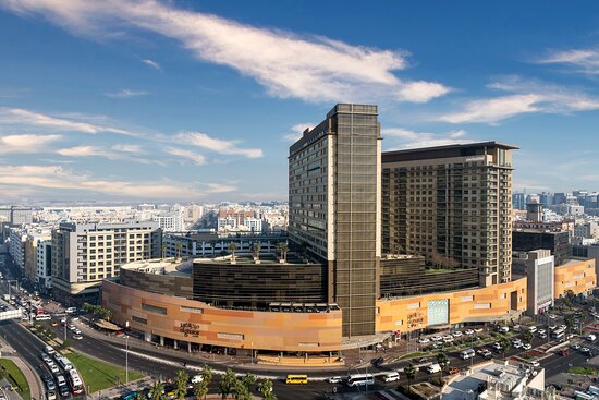 كيف تختار فندقًا قريبًا من مواقع الفعاليات في “دبي”