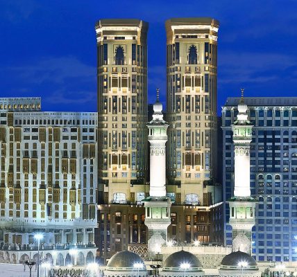 تجربة الإفطار الفندقي وأهميته للنزلاء في “مكة”