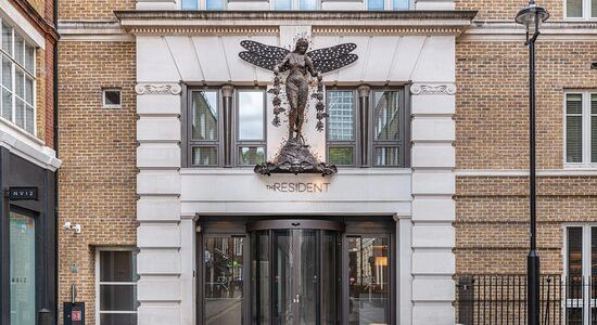 الإقامة الفندقية القريبة من محطات القطار في "لندن"