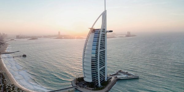 كيف تختار فندقًا مناسبًا لرحلة سريعة إلى "دبي"؟