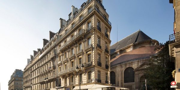 الإقامة في الفنادق القريبة من المتاحف في “باريس”