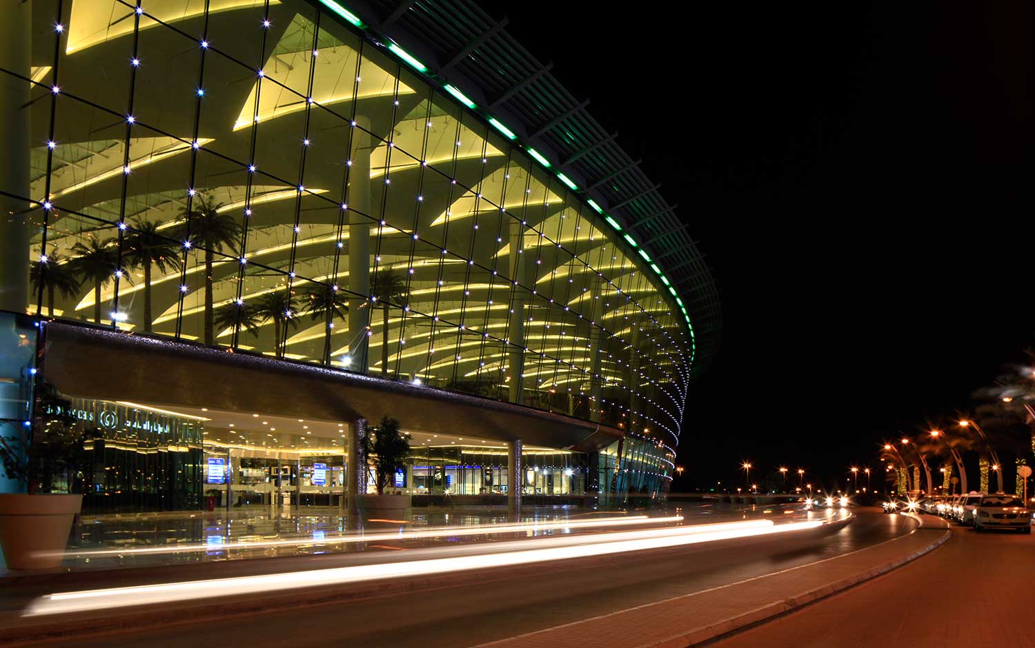 الإقامة بجوار “مول العرب” في “جدة”