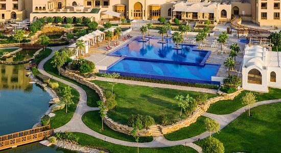 تجربة النزيل في الفنادق القريبة من المناطق الترفيهية في "الرياض"