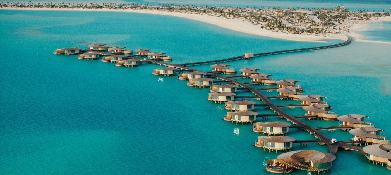 تجربة النزيل في الفنادق المطلة على البحر الأحمر في “جدة”