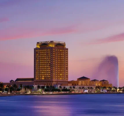 تجربة الإقامة قرب المطاعم الشهيرة في “جدة”