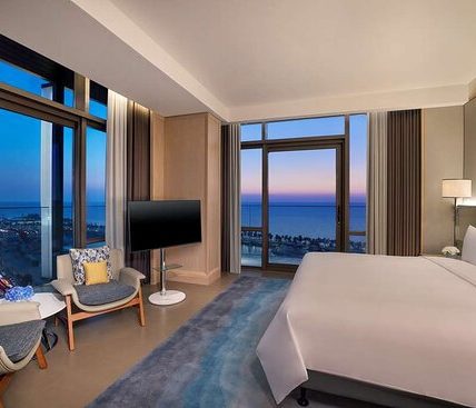 فنادق مطلة على كورنيش جدة وتجربة النزيل