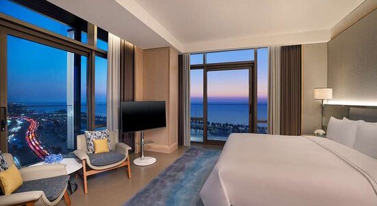 فنادق مطلة على كورنيش جدة وتجربة النزيل