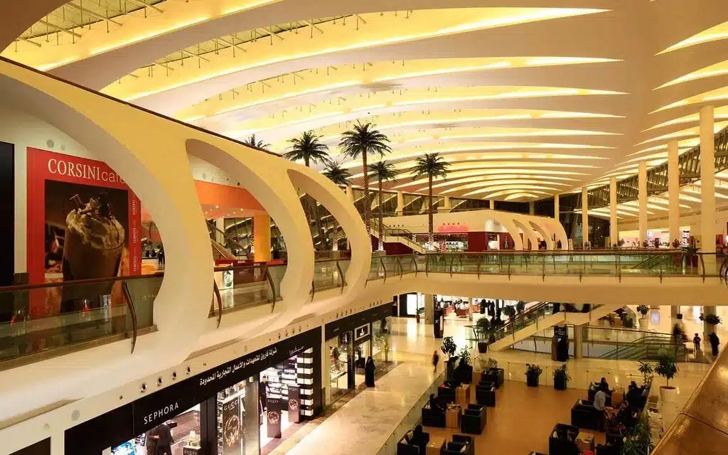 الإقامة بجوار “مول العرب” في “جدة”