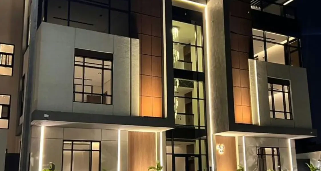 شقق بيت المدينة للشقق المخدومة