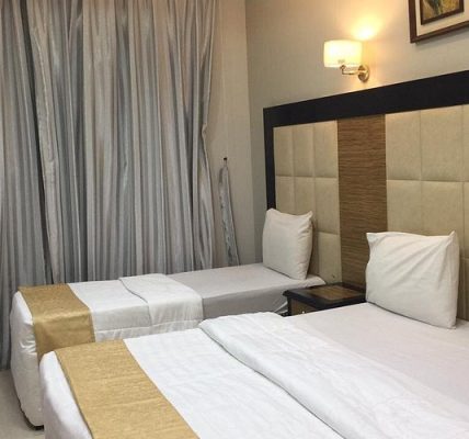 نصائح حجز الفنادق في السعودية للمسافرين الجدد