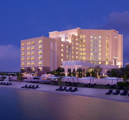 فندق تريدرز، أبوظبي