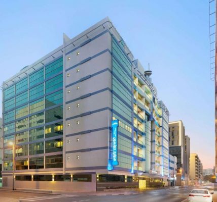 فندق هوارد جونسون بلازا من ويندهام دبي ديرة