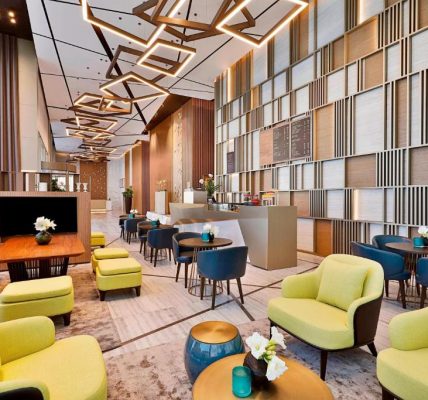 كورتيارد باي ماريوت دبي، البرشاء