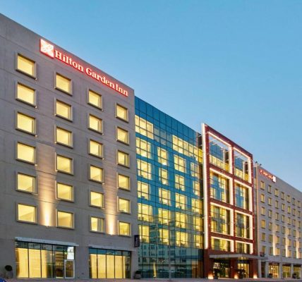 هيلتون جاردن إن دبي، مول أفنيو