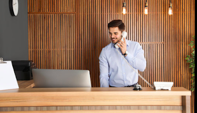 مهارات موظفي الفنادق المطلوبة في 2026.. استعدادات قطاع الضيافة للتحول الرقمي والتوقعات الجديدة