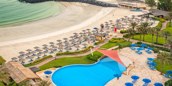 منتجع كورال بيتش الشارقة