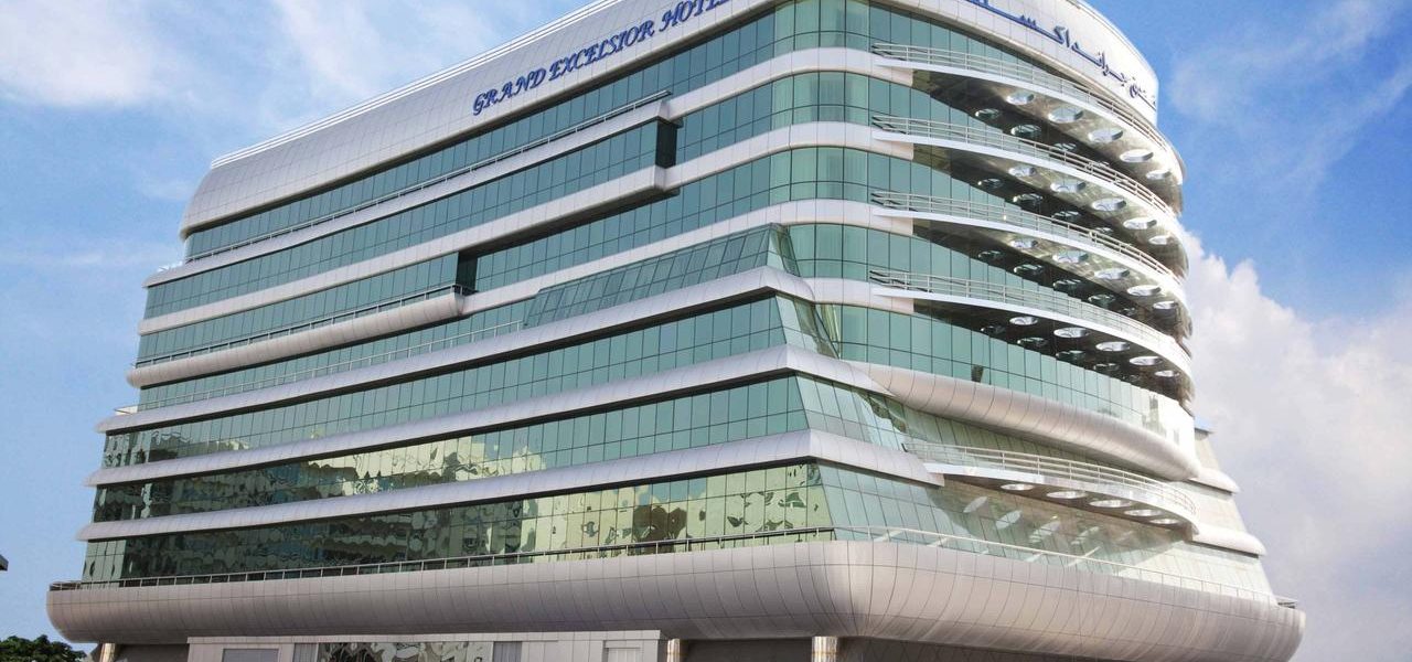 فندق جراند أكسلسيور البرشاء