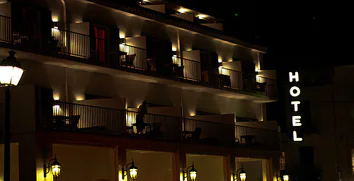 كيفية تحسين الكفاءة التشغيلية للفنادق.. استراتيجيات عملية لزيادة الربحية