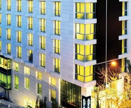 فندق ديمورا