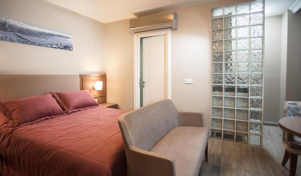 هاليت فارغون أبارت