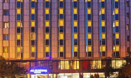 فندق أول سيزونز