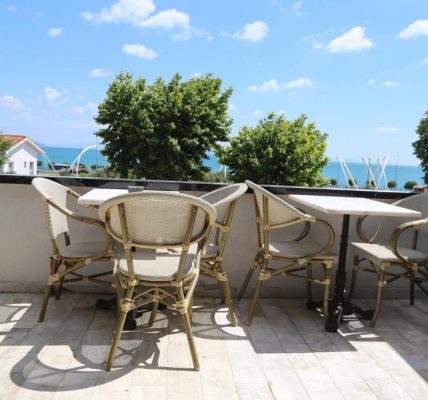 آرات أبارتمنتس