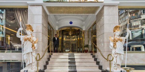 فندق غلوريوس