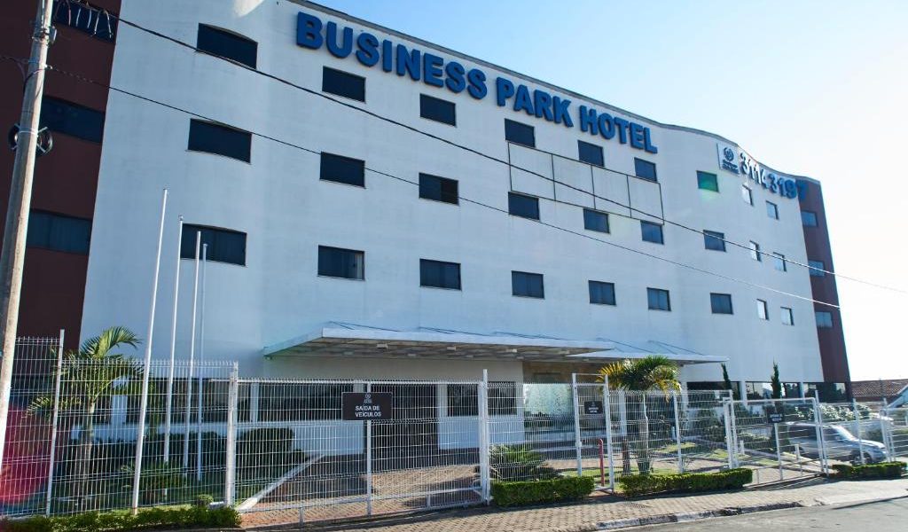 فندق بيزينيس بارك