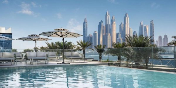 منتجع راديسون بيتش دبي نخلة الجميرا