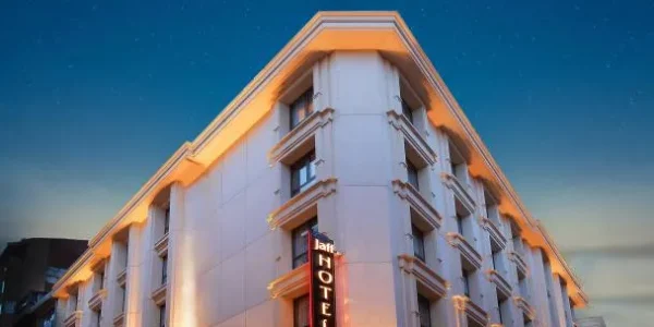 فنادق وسبا جاف نيشانتاشي