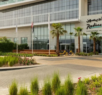 فندق راديسون دبي داماك هيلز