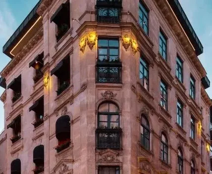 فندق غالاتا إم 84