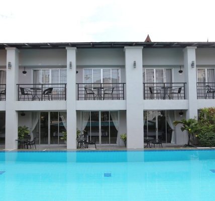 فندق ذا نيست